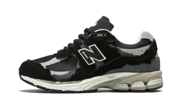 NEW BALANCE 2002R Protectition Pack Black