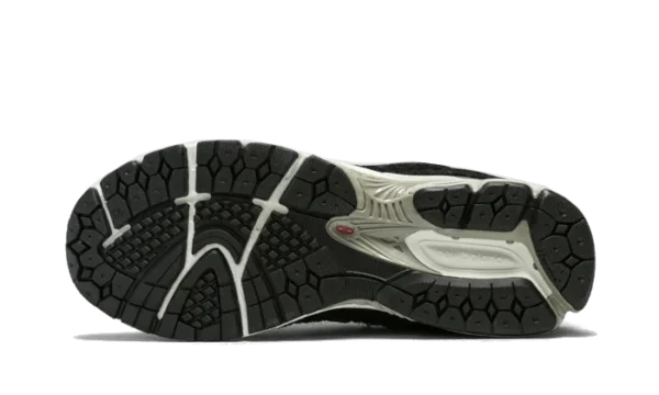 NEW BALANCE 2002R Protectition Pack Black - Image 4