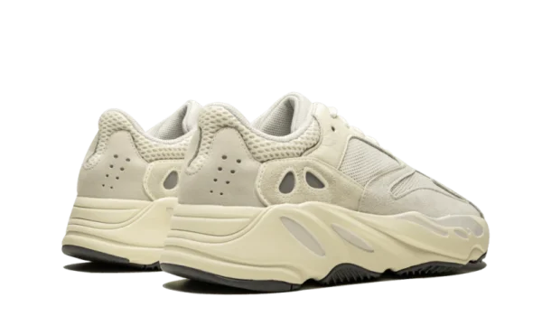 ADIDAS Yeezy  700 BOOST ANALOG - Imagen 3