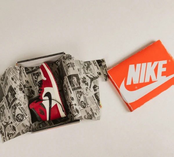 NIKE Jordan 1 Retro High OG Chicago LOST & FOUND - Image 7